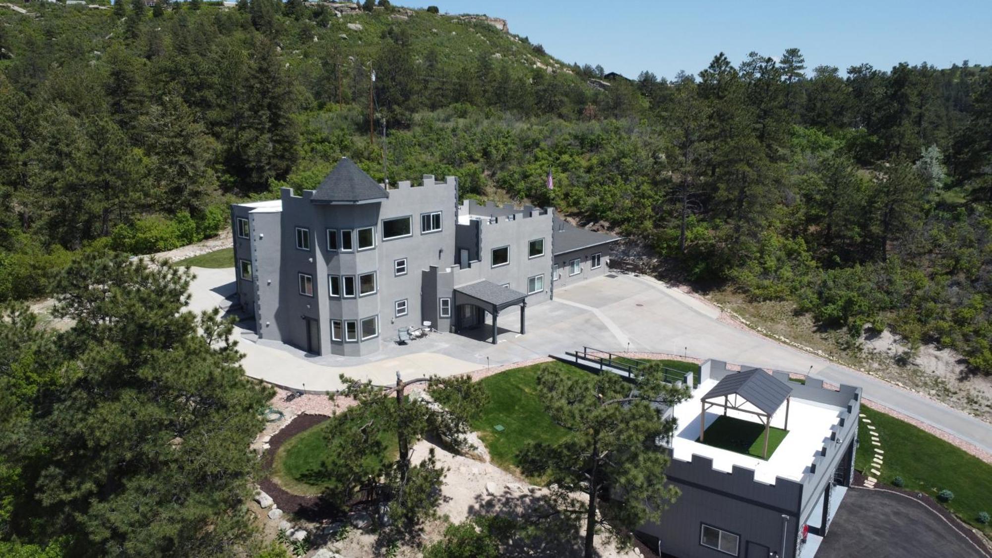 Castle In The Pines Aparthotel Castle Rock Exterior photo